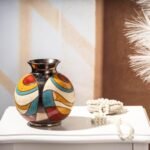 Handgedrehte Keramikvase 16 cm bunt – Handglasierte dekorative Blumenvase aus Keramik