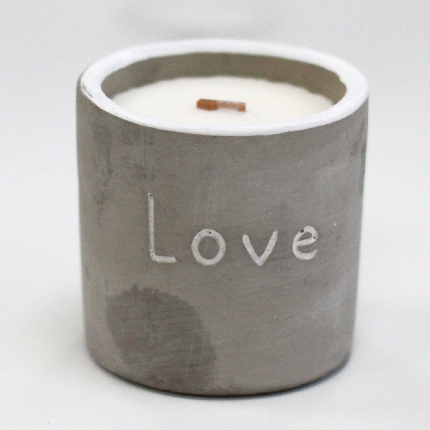 Beton Duftkerze Love Purple Fig – Sojawachs Kerze im Betongefäß mit Holzdocht, 8×8×8 cm, 0.45 kg