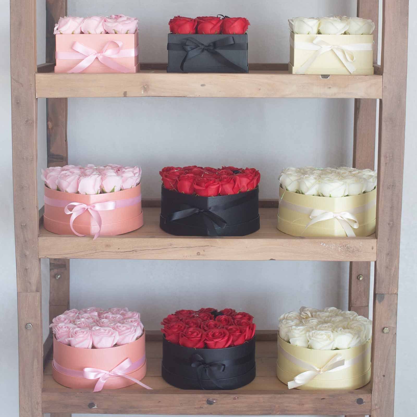 bG9jYWw6Ly9tZWRpYS8xUC9BQy82MFIzMEMxRzZSVDNBQzFQLzA5NzhkNzhmLmpwZWc-2.jpg Soap Flower Gift Bouquet - 9 Pink Roses - Square