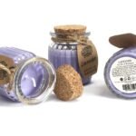 Sojawachs Duftkerze im Glas Violett mit Korkdeckel – Natürliche Aromakerze für Entspannung & Deko 12h Brenndauer