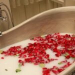 Seifenblumen Set Herzbox Rosen Rot – 3er Geschenkset mit Duft Rosenblüten für Bad & Geschenkideen