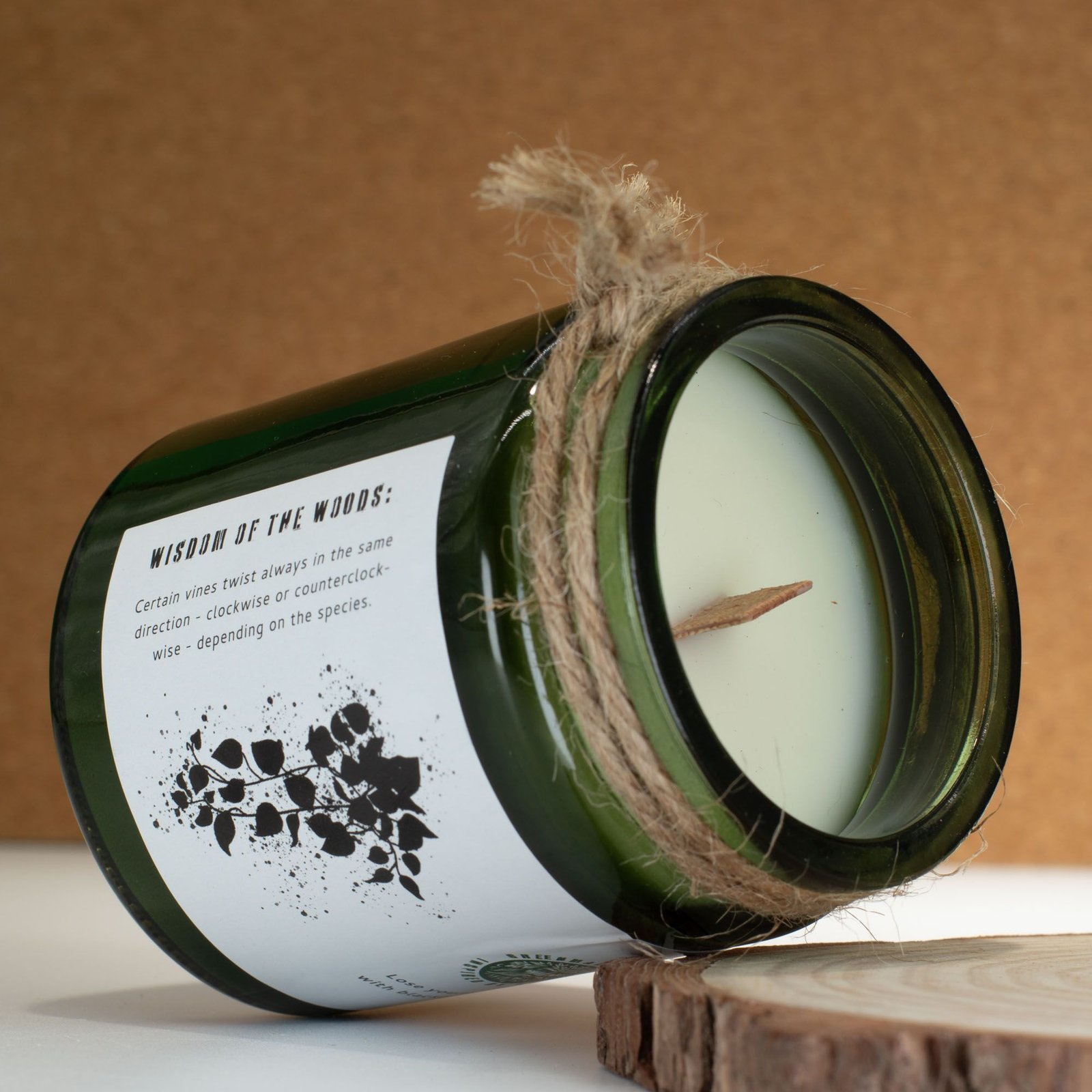 Woodwick Sojakerze Twilight Vine – Duftkerze im Glas mit Holzdocht, fruchtig-blumiger Duft & Knistereffekt – 9 x 7 cm