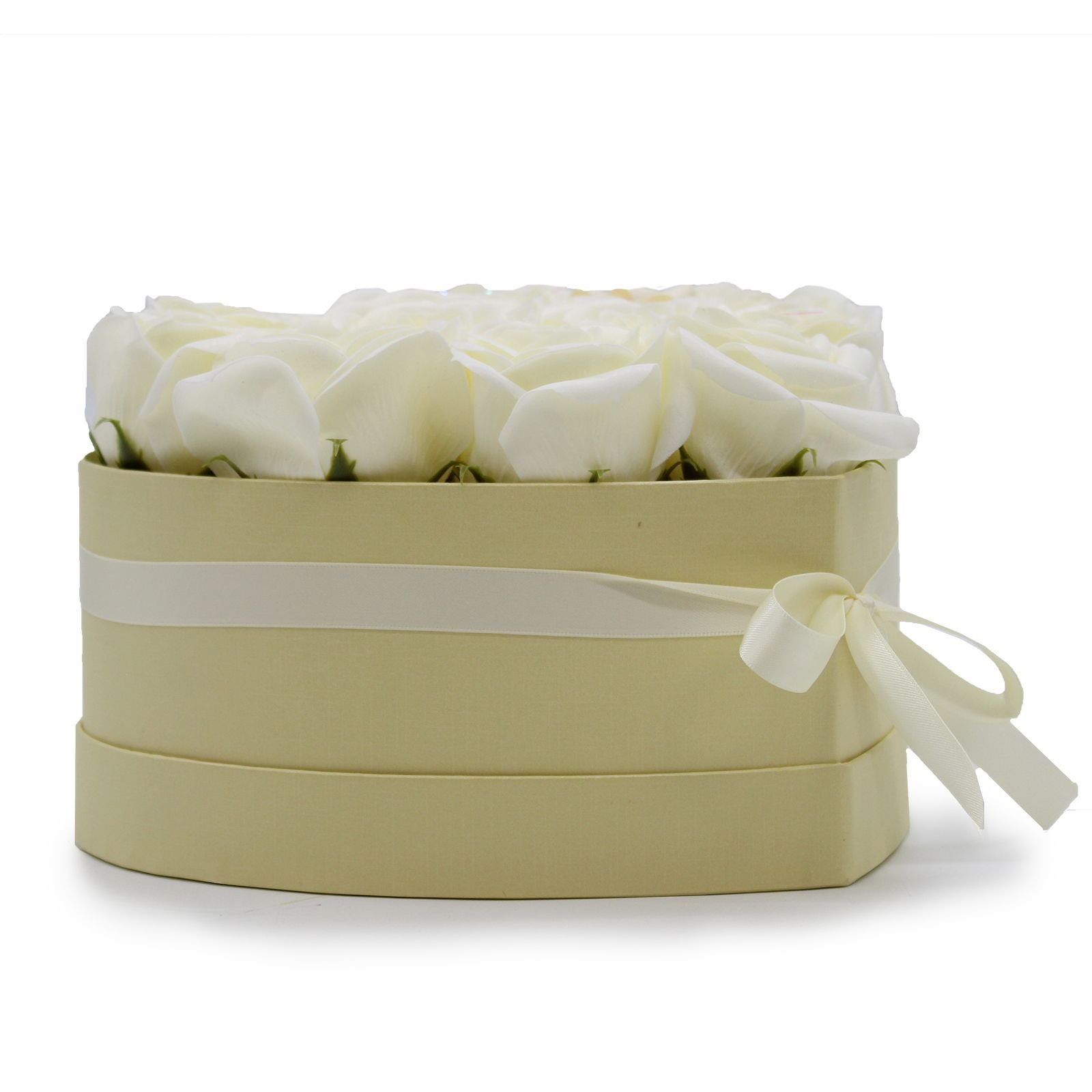 bG9jYWw6Ly9tZWRpYS9TRy9BRC82MFIzMEMxRzZSVDNBRFNHLzRhNTE2MjgzLmpwZWc.jpg Soap Flower Gift Bouquet - 13 Cream Roses - Heart