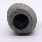 Stehender Stein Kerzenhalter Riverstone – Teelichthalter Naturstein (ca. 20–25cm)