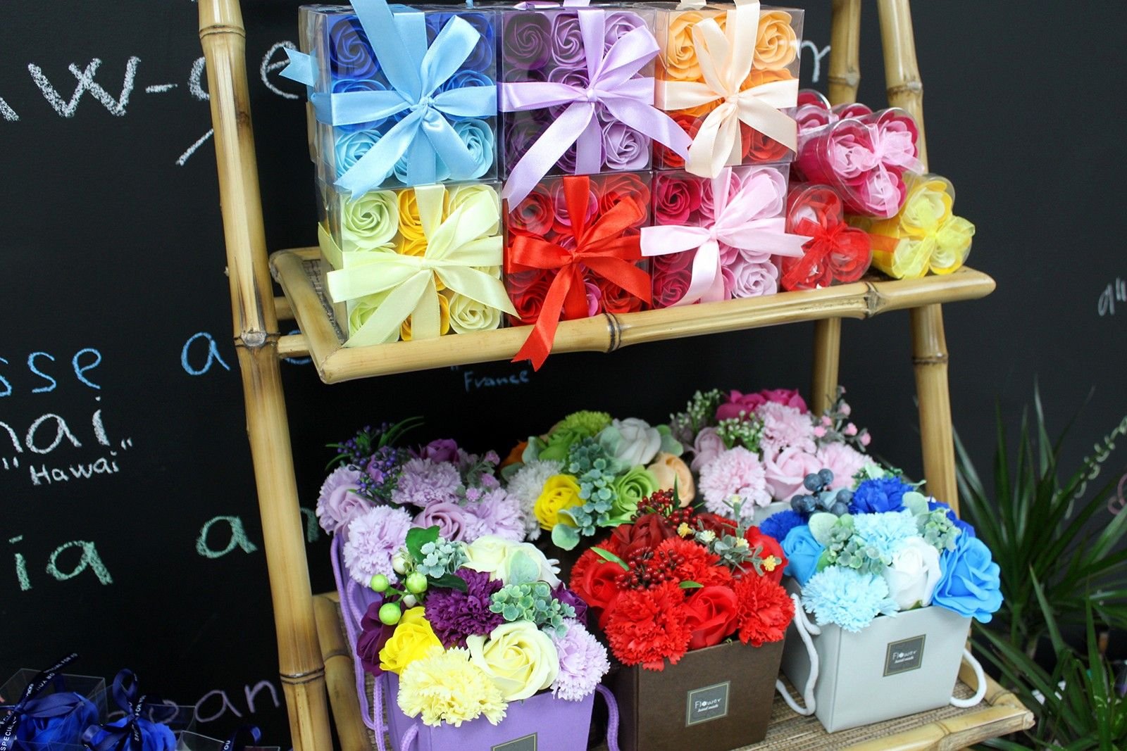 Seifenblumen Set Herzbox Rosen Rot – 3er Geschenkset mit Duft Rosenblüten für Bad & Geschenkideen