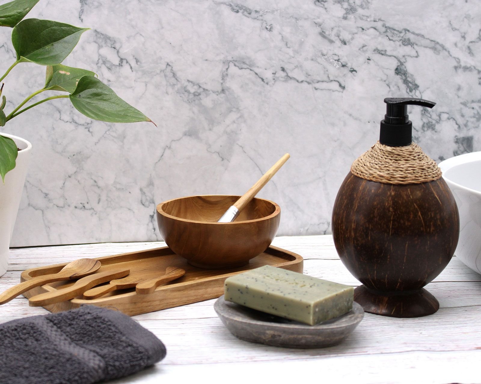 bG9jYWw6Ly9tZWRpYS9TUi9DRC82MFIzMEMxRzZSVjNDRFNSL2YxMzcxN2RhLmpwZWc.jpg Natural Coconut Soap Dispencer - 150ml
