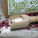 Teebaum Limette Badesalz 500g Himalaya Aromatherapie Badesalz Wellness Geschenk mit Holzlöffel