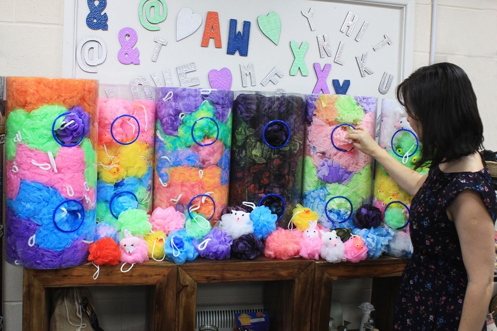 Pretty Variegated Scrunchies 4 asst (display tube) - 40gm